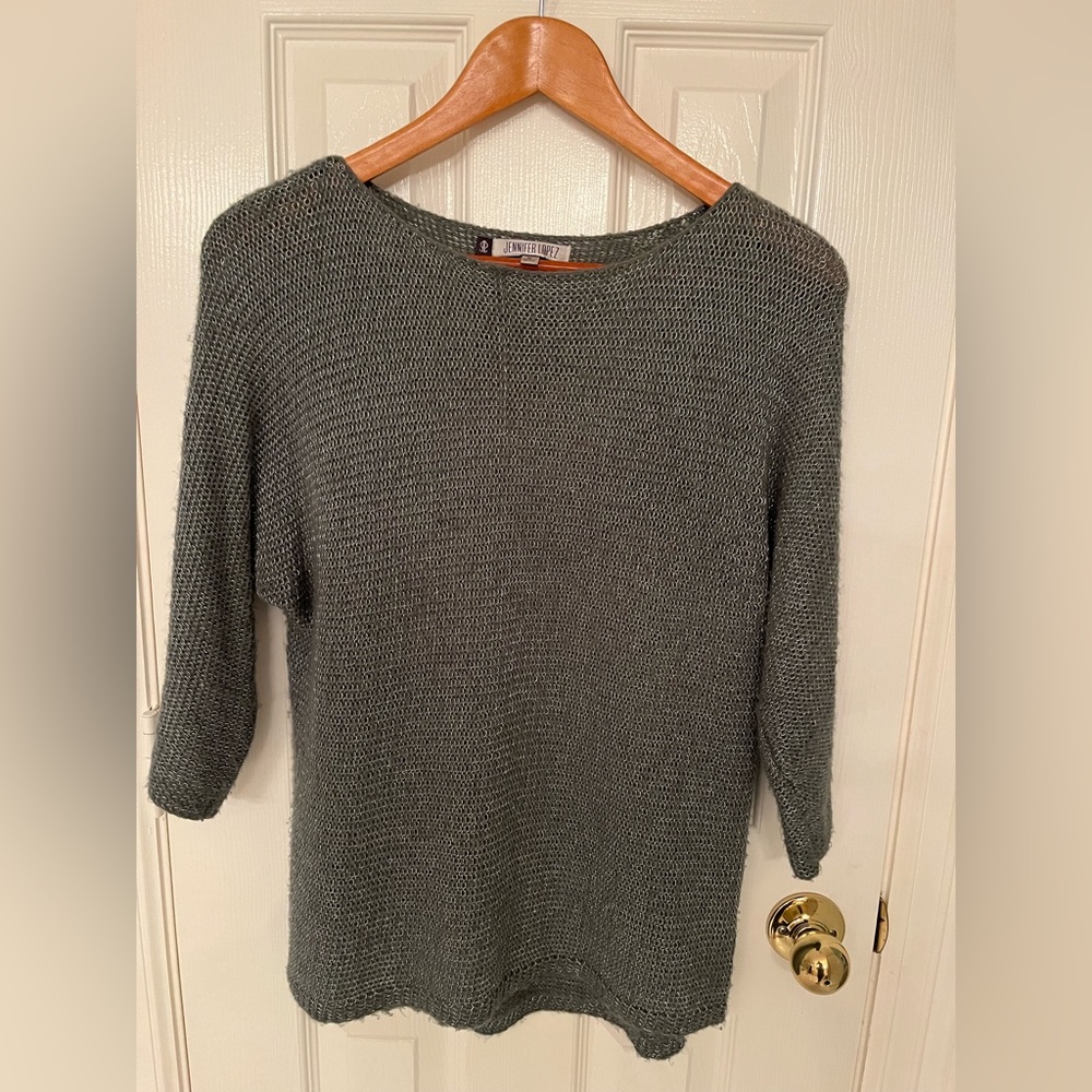 Jennifer Lopez gray sweater size medium